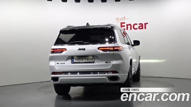 Jeep Grand Cherokee 2022 — Photo 7/20