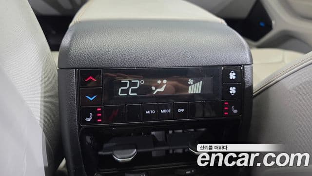 Jeep Grand Cherokee 2022 — Photo 18/20