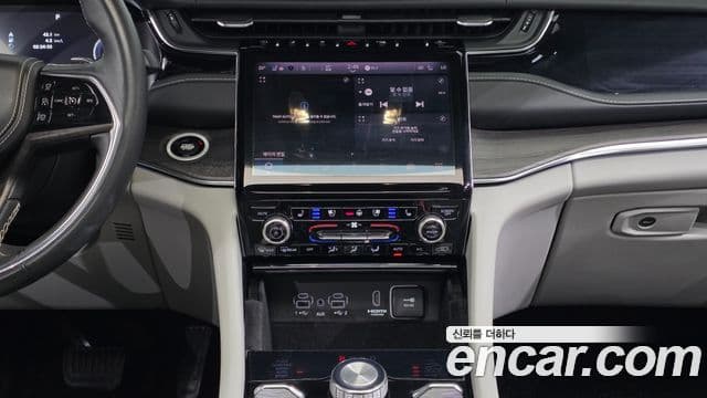 Jeep Grand Cherokee 2022 — Photo 2/20