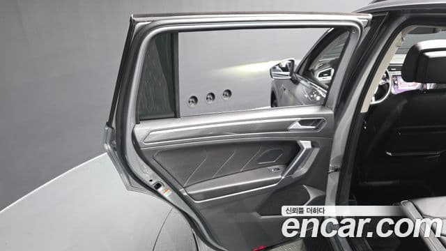 Volkswagen Tiguan Allspace 2020 — Photo 7/42