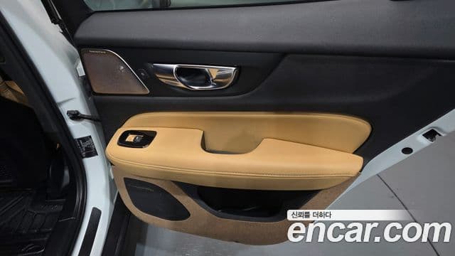 Volvo V60 Cross Country 2020 — ფოტო 9/32