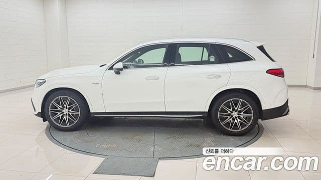 Mercedes-Benz GLC-Class 2025 — Photo 10/20