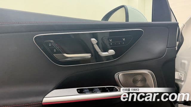 Mercedes-Benz GLC-Class 2025 — Photo 18/20