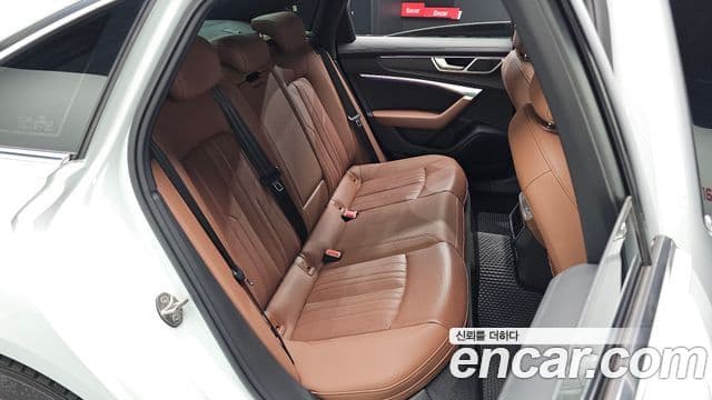 Audi A6 2021 — Photo 23/35