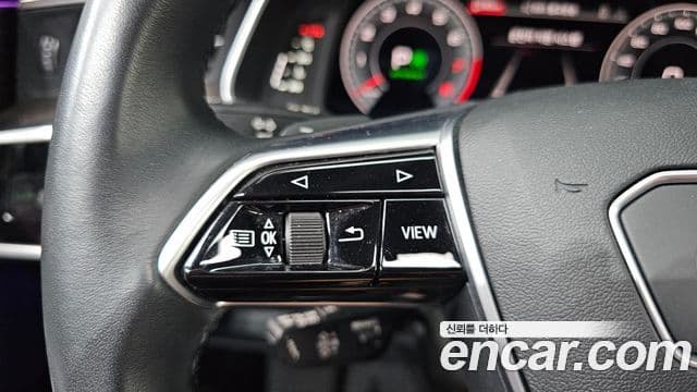 Audi A6 2021 — Photo 17/35