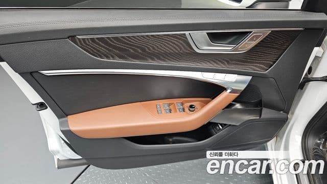 Audi A6 2021 — Photo 16/35