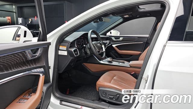 Audi A6 2022 — Photo 8/35