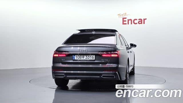Audi A6 2022 — Photo 2/34