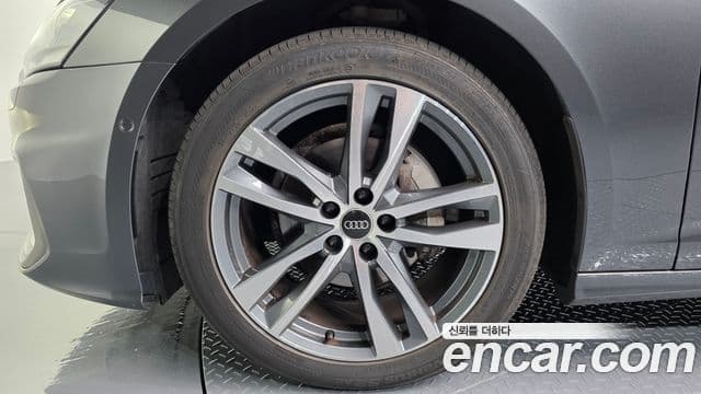 Audi A6 2022 — Photo 18/34
