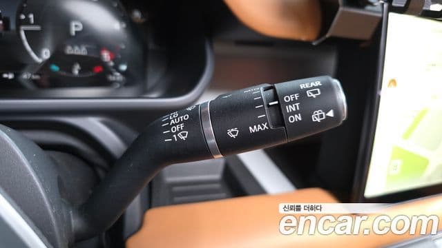 Land Rover Defender 2022 — Photo 29/40