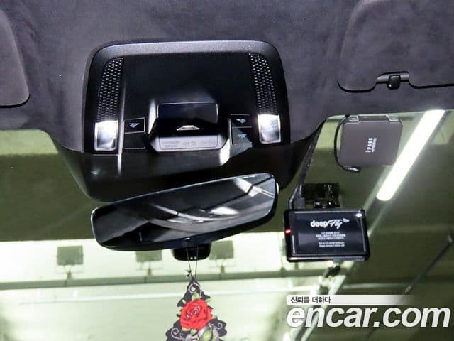 Porsche Taycan 2024 — Photo 2/20