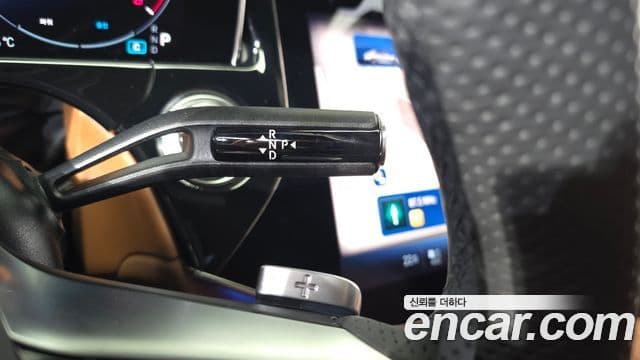 Mercedes-Benz E-Class 2025 — Photo 4/20