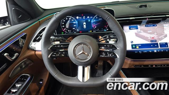 Mercedes-Benz E-Class 2025 — Photo 20/20