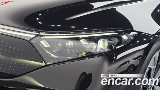 Mercedes-Benz EQS 2022 — ფოტო 19/34
