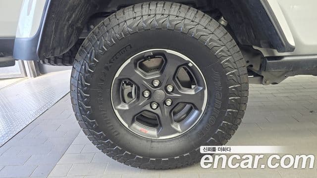 Jeep Gladiator 2022 — Photo 33/33