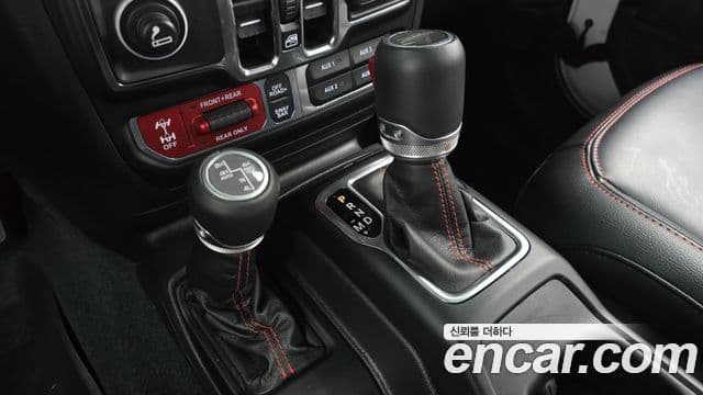 Jeep Gladiator 2022 — Photo 7/33