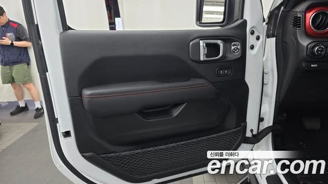 Jeep Gladiator 2022 — Photo 10/33