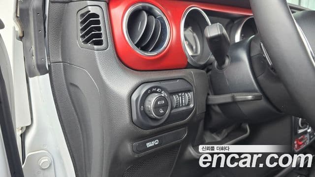 Jeep Gladiator 2022 — Photo 21/33