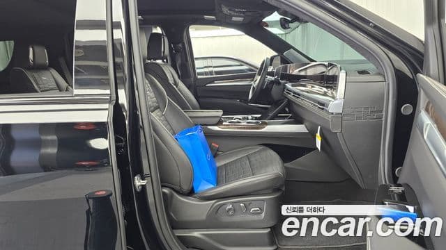 Cadillac Escalade 2026 — Şəkil 6/32