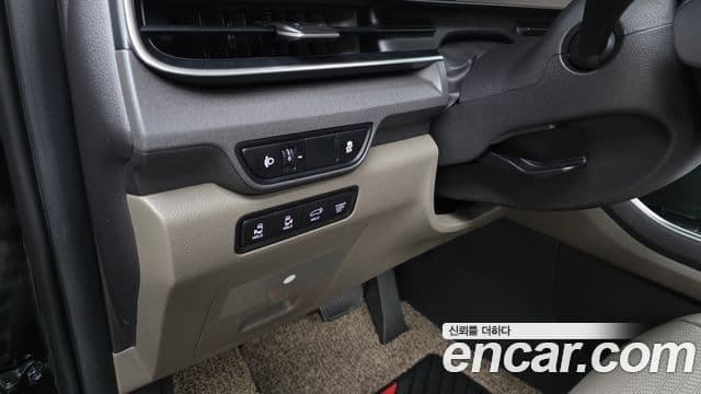 Kia Carnival 2024 — Фото 19/20