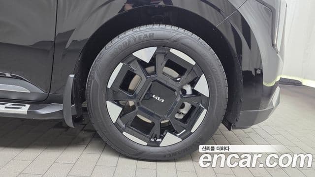 Kia Carnival 2024 — Şəkil 1/37