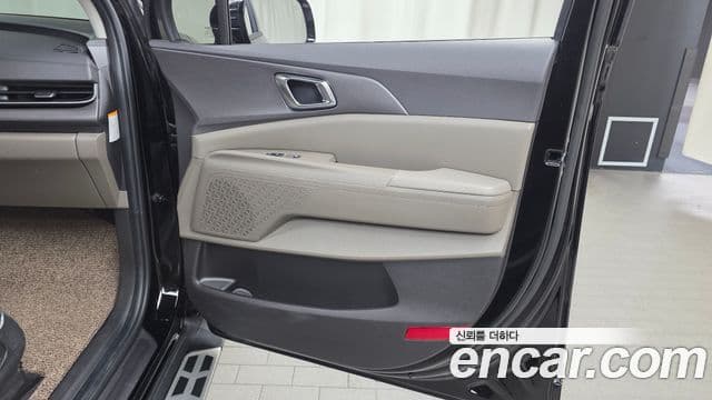 Kia Carnival 2024 — Şəkil 21/37