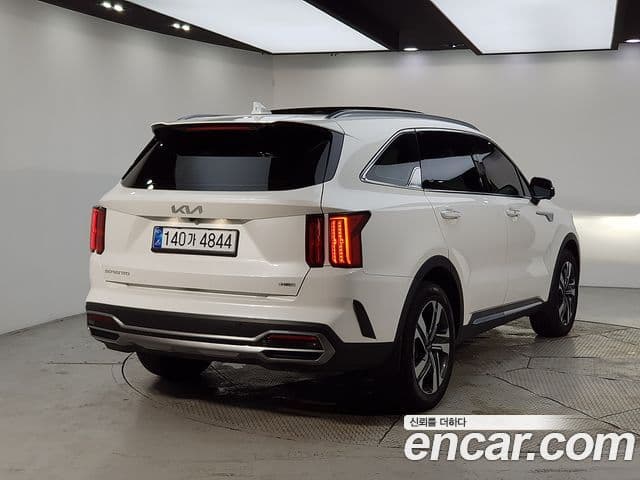 Kia Sorento 2022 — Фото 2/20
