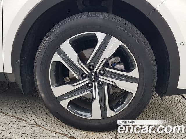 Kia Sorento 2022 — Фото 5/20
