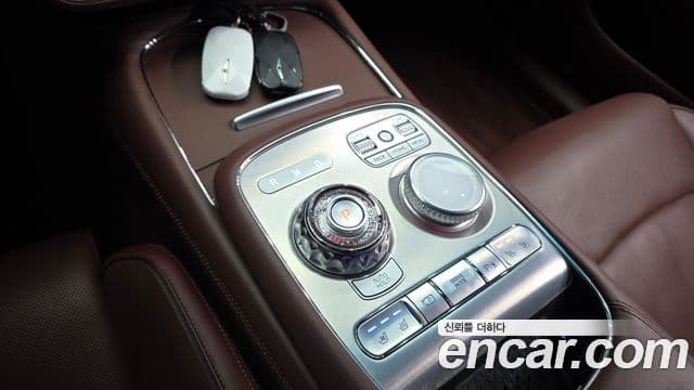 Genesis G90 2022 — ფოტო 7/20