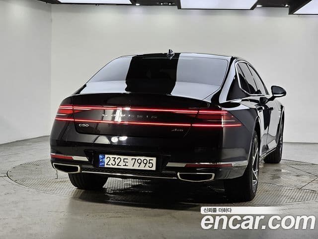 Genesis G90 2023 — Photo 8/20