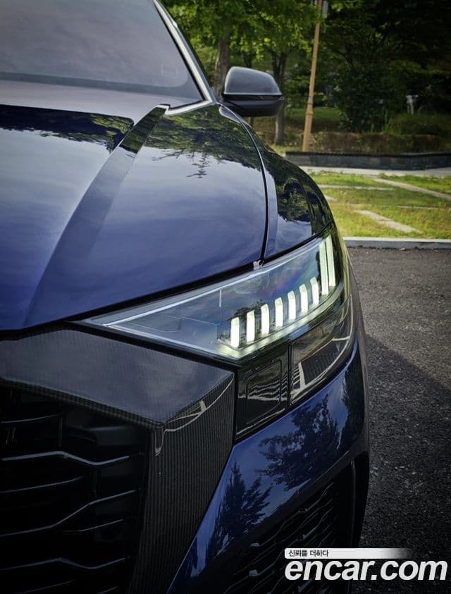 Audi RSQ8 2021 — Photo 18/20