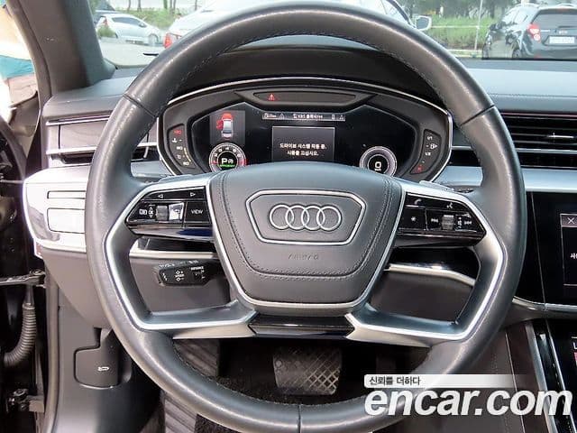 Audi A8 2022 — ფოტო 9/19