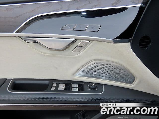 Audi A8 2022 — ფოტო 6/19