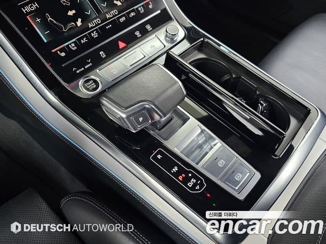 Audi Q8 2021 — ფოტო 16/20