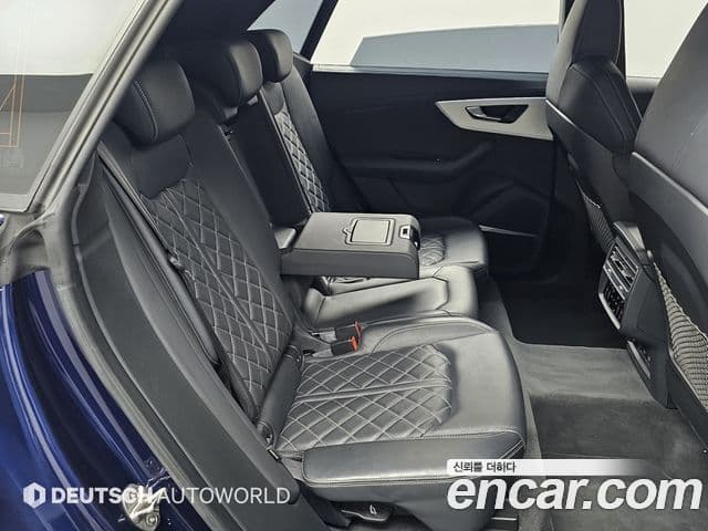 Audi Q8 2021 — ფოტო 13/20