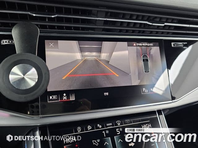 Audi Q8 2021 — ფოტო 5/20