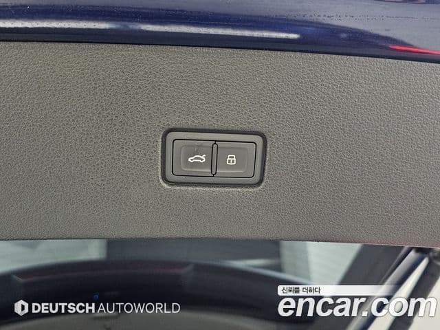 Audi Q8 2021 — ფოტო 15/20