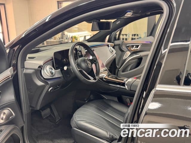 Mercedes-Benz EQS SUV 2023 — Şəkil 10/11
