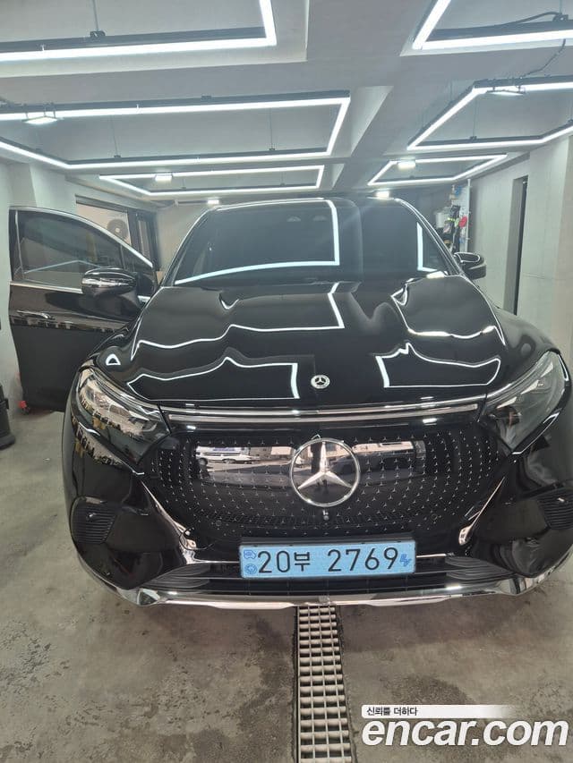 Mercedes-Benz EQS SUV 2023 — Şəkil 7/11