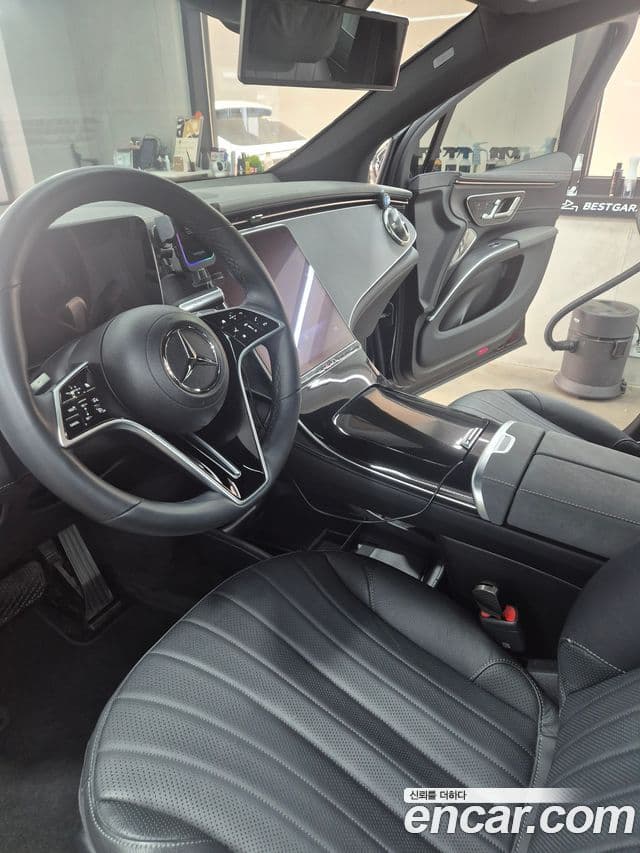 Mercedes-Benz EQS SUV 2023 — Şəkil 2/11