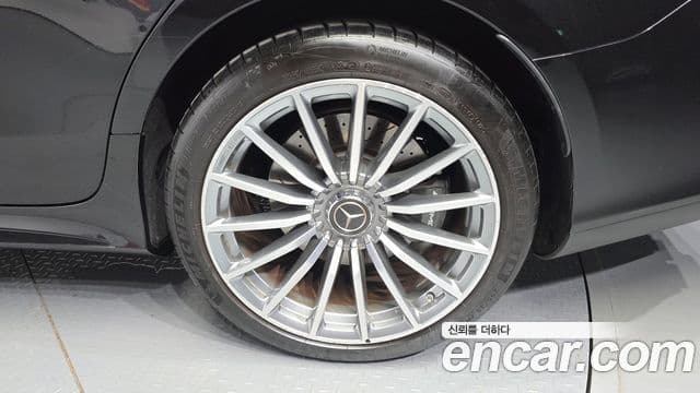 Mercedes-Benz AMG GT 2021 — Photo 3/32