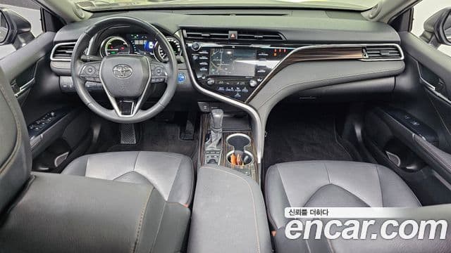 Toyota Camry 2018 — Photo 15/19