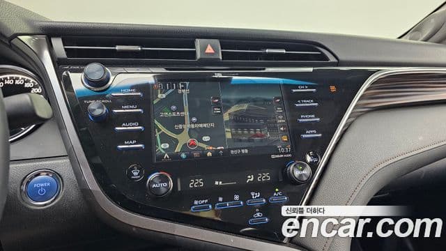 Toyota Camry 2018 — Photo 5/19