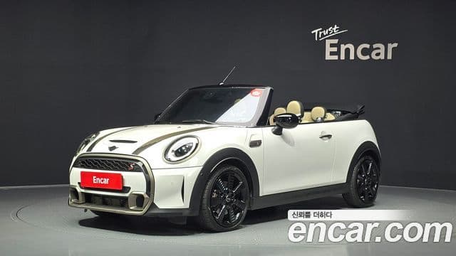 Mini Cooper S Convertible 2023 — Фото 1/20