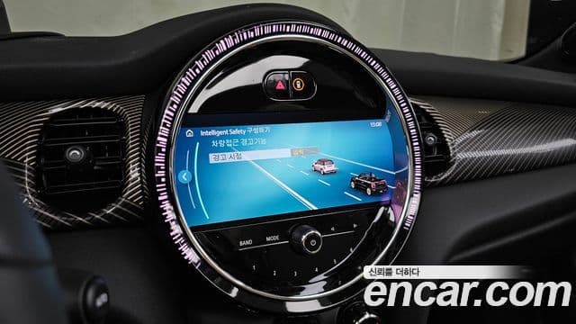 Mini Cooper S Convertible 2023 — Фото 16/20
