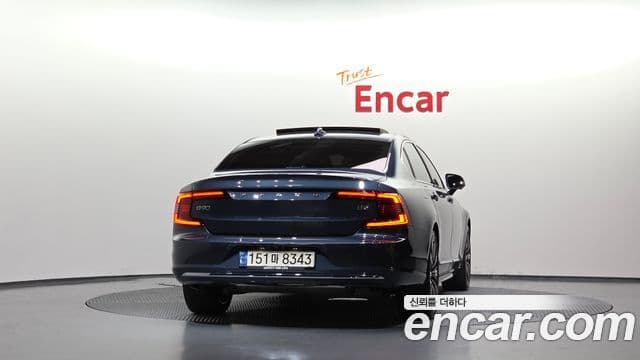 Volvo S90 2023 — Photo 15/20
