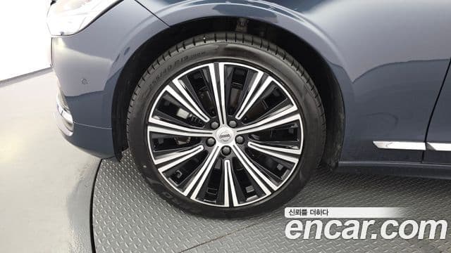 Volvo S90 2023 — Photo 8/20