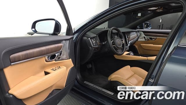 Volvo S90 2023 — Photo 6/20