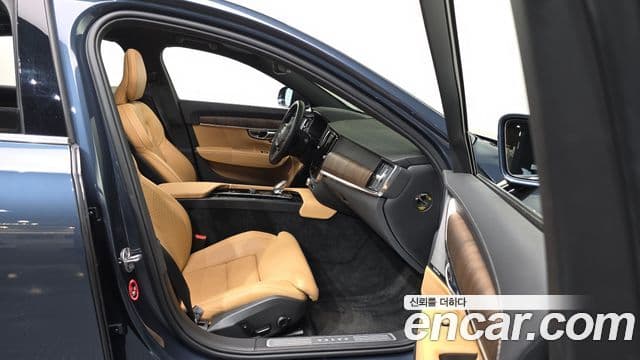 Volvo S90 2023 — Photo 16/20