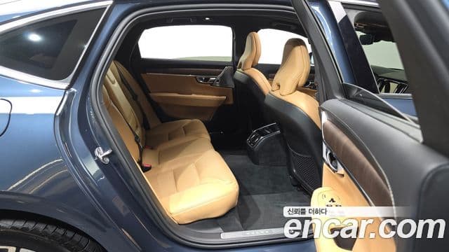 Volvo S90 2023 — Photo 7/20